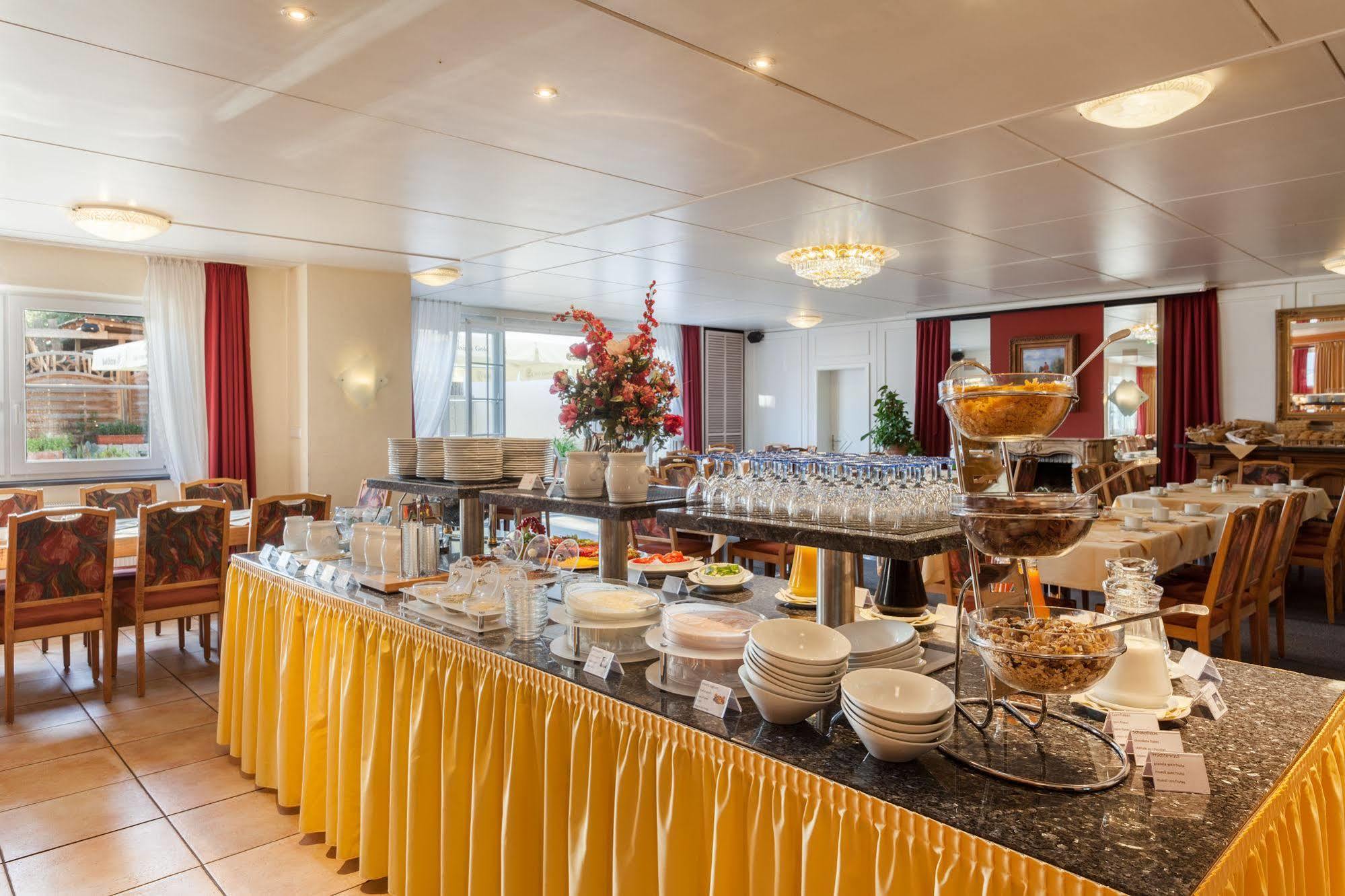 Bodensee-Hotel Kreuz Uhldingen-Muehlhofen Ngoại thất bức ảnh